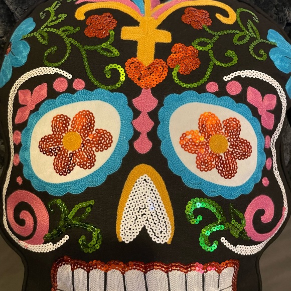 NWT Day of the Dead Sugar Skull Black Embroidered Pillow 16x20 - Picture 4 of 7